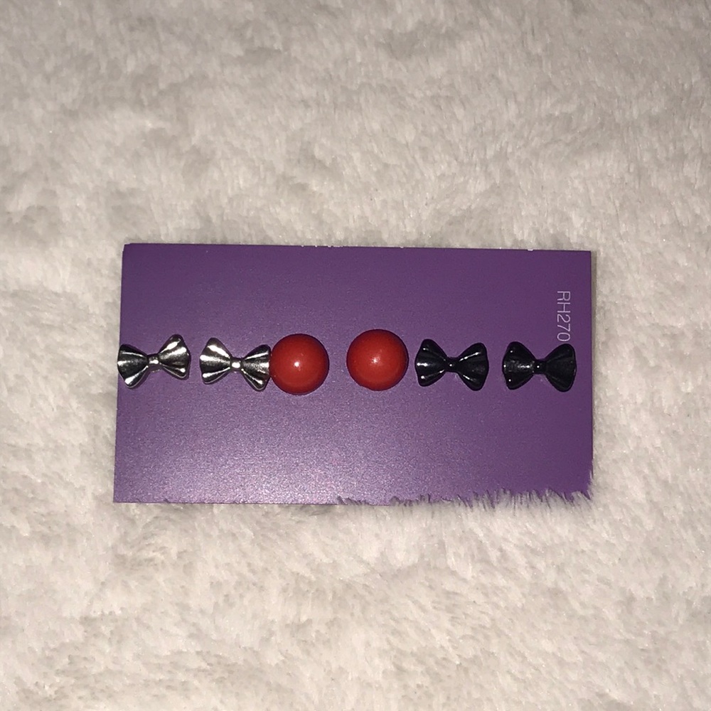 🔴Icing Beautiful Bow Earrings- Set of 3🔴